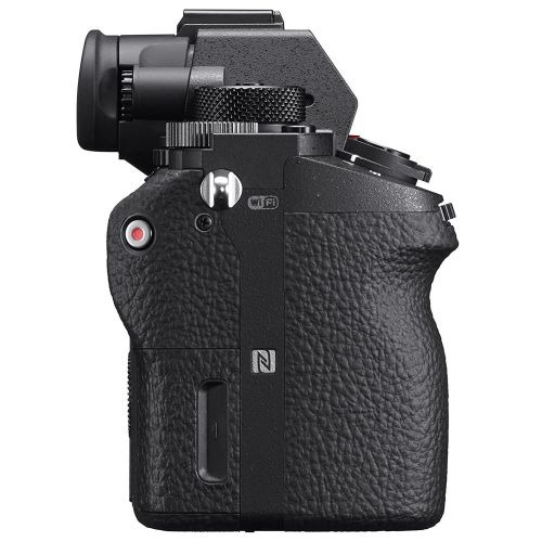 Alfa 7R II with back-illuminated full-frame image sensor